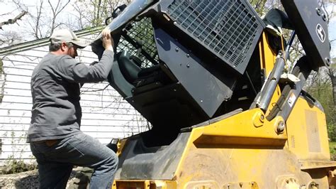 john deere 250 skid steer how to raise cab removal|Video: John Deere Skid.